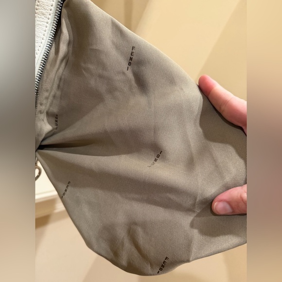 Fendi Oyster Bag in Blue Animal Print with White leather accent - Picture 4 of 14